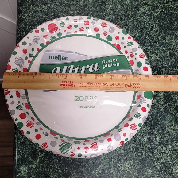 Meijer Ultra Paper Plates - Red, Green, and Gray Dots - Picture 2 of 5